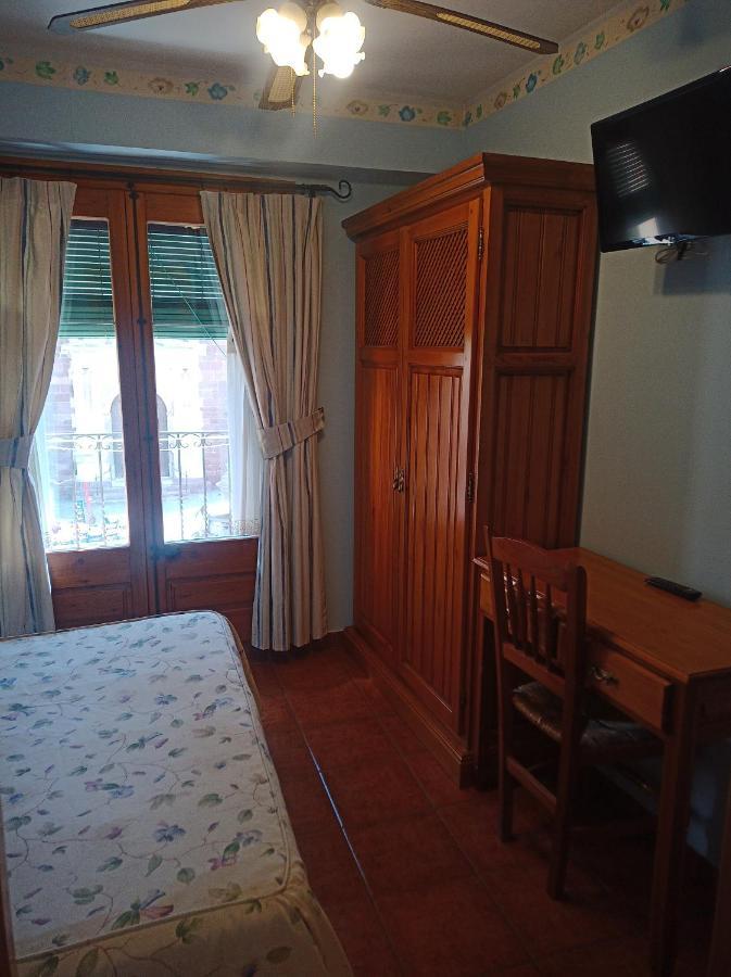 Hotel La Botiga Prades Eksteriør bilde