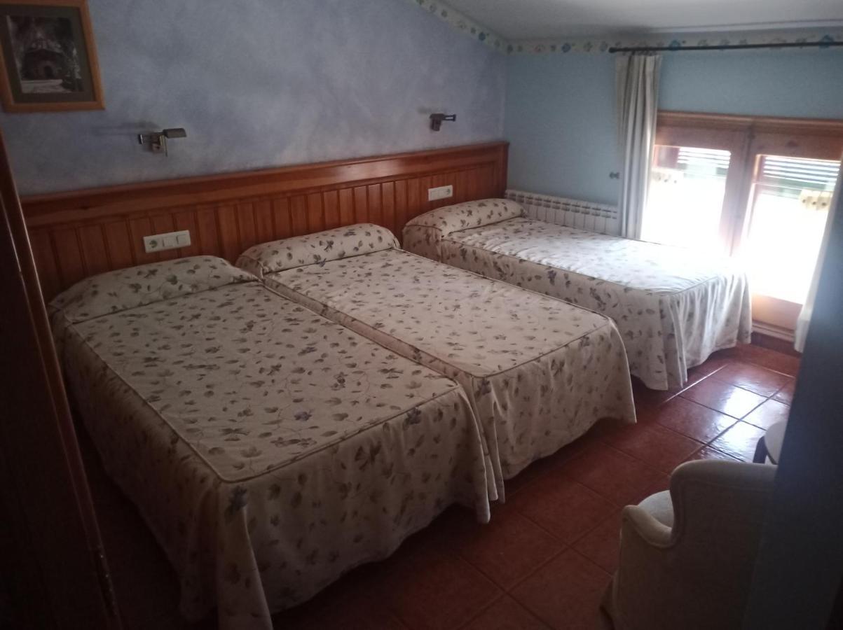Hotel La Botiga Prades Eksteriør bilde